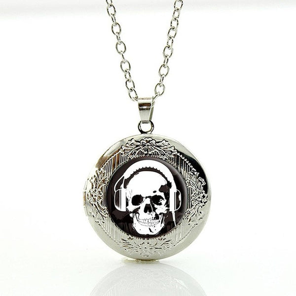 Pirates of the Caribbean Pendant Skeleton Skull Jack Necklace